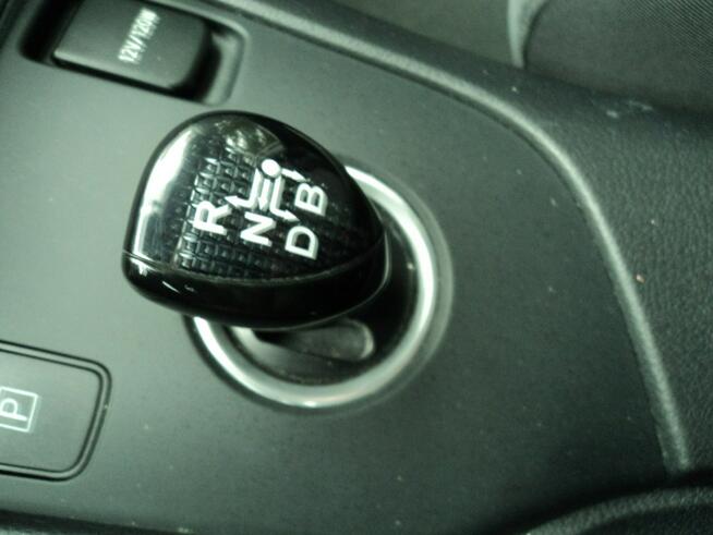 Toyota Auris sprzedam ładną TOYOTE YARIS z 2015r 1.8 HYBRYDA+benz 100KM udziela.GW