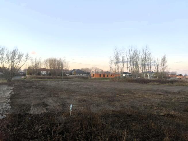 Stare Babice, działka budowlana 1229 m2 - bezp.