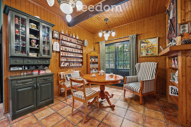 Dworek z bala na pięknej działce Księżak