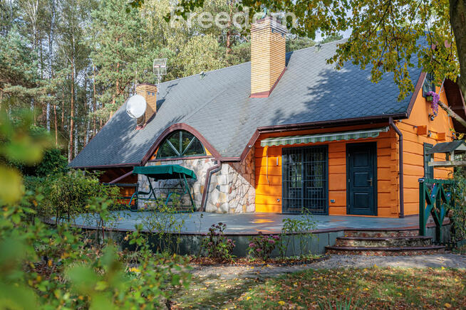 Dworek z bala na pięknej działce Księżak