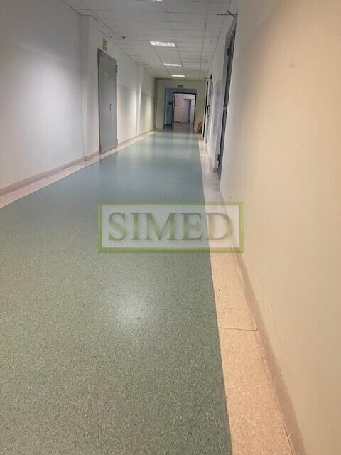 Dostep24h,recepcja,ochrona,poczekalnia,wys 4m .