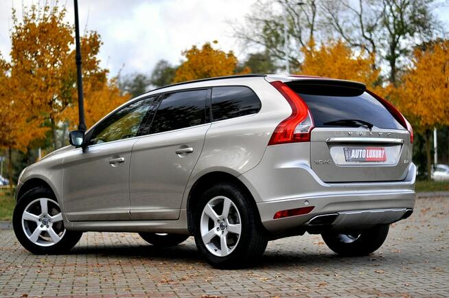Volvo XC 60 LiFT 2,0 D4 Ledy Digital Navi Radar Blisy Skóra Grzana Full Opcja