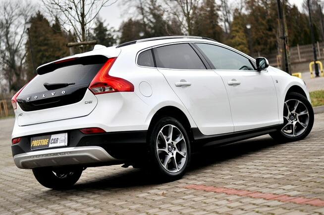 Volvo V40 Ocean Race Ledy Panorama Dach Digital Skóra Navi Kamera Full Opcja