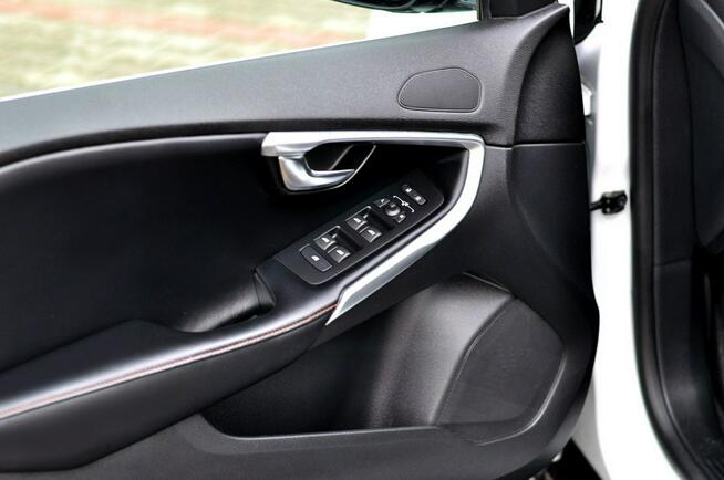 Volvo V40 Ocean Race Ledy Panorama Dach Digital Skóra Navi Kamera Full Opcja