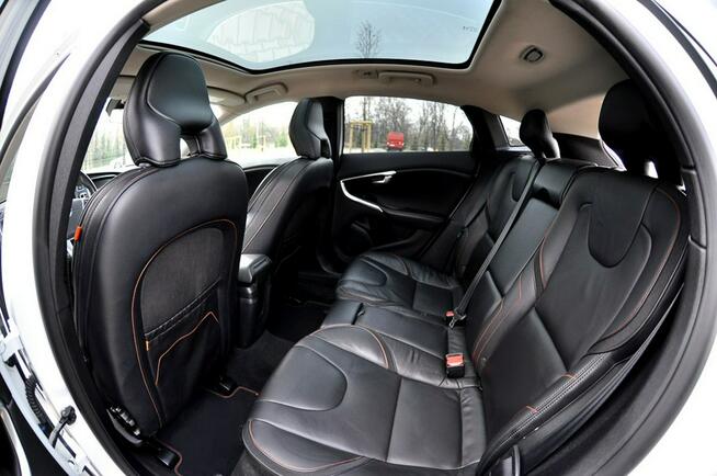 Volvo V40 Ocean Race Ledy Panorama Dach Digital Skóra Navi Kamera Full Opcja