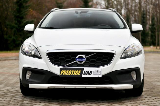 Volvo V40 Ocean Race Ledy Panorama Dach Digital Skóra Navi Kamera Full Opcja