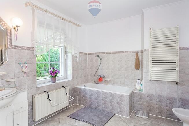 Rezydencja na wyspie z parkiem, 3,6 ha, XIX wiek