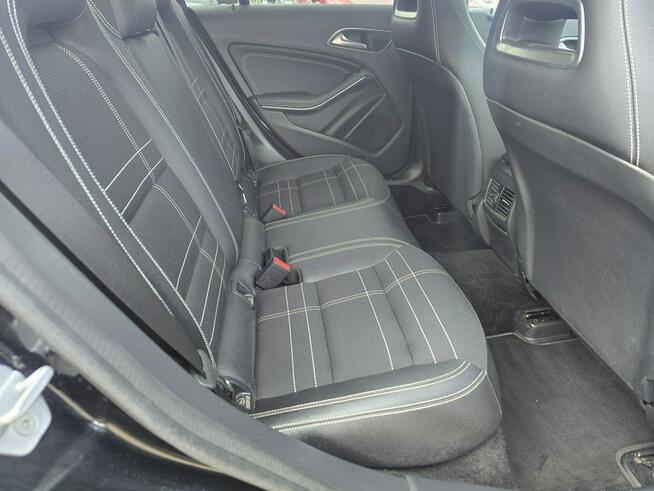 Mercedes CLA 180 177tys km.Piękny CLA,kamera,czarny sufit,pięknie utrzymany!