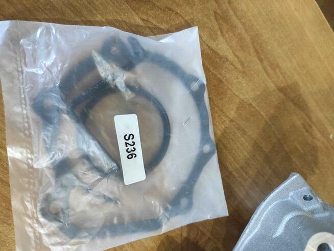 Pompą wody chłodzenia silnika Dolz S236