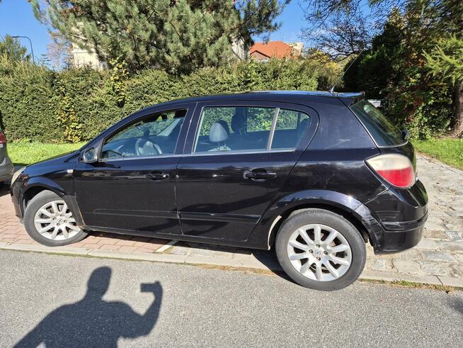 Opel Astra H 1,6 rok prod 2006 na pierwsze auto!