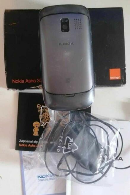 Nokia Asha 302 pełen komplet w pudełku.