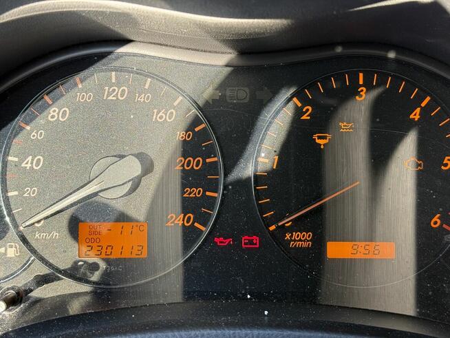 Syndyk sprzeda Toyota Avensis