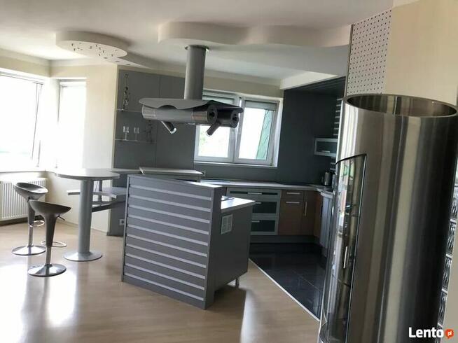 wyjątkowy design, dwupoziomowe , balkon, umeblowane