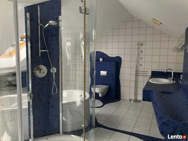 wyjątkowy design, dwupoziomowe , balkon, umeblowane