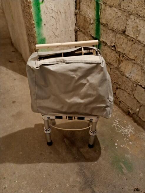 Maszyna do szycia Łucznik 877 z Pokrowcem.