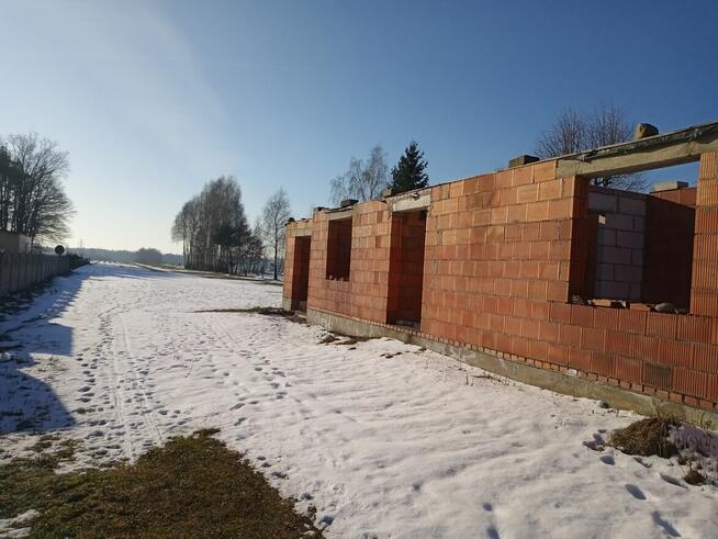 Działka rolno-budowlana z rozpoczętą budową Grabostów