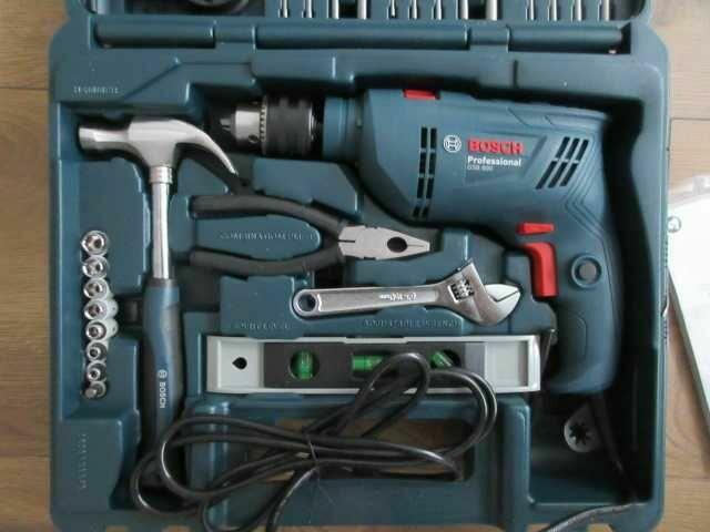 Wiertarka udarowa BOSCH Pro GSB 600 + walizka