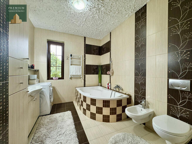 Wyjątkowa nieruchomość z własnym stawem w Ptakach!