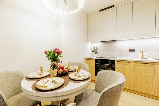 Mieszkanie o pow.50m2, VII p.,winda, duży balkon, Podmiejska