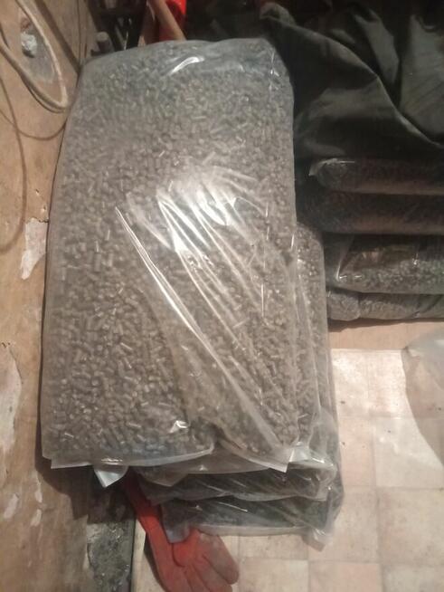 Pelet z łuski słonecznika