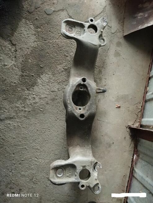 Audi A4B6,B7 łapa podpora skrzyni biegów 1.9 Tdi