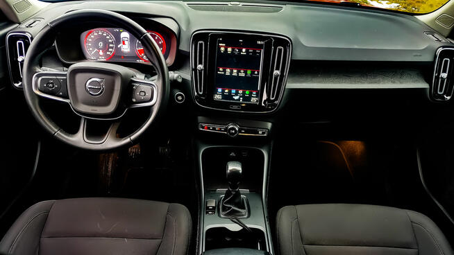 Volvo XC 40 benzyna, serwisowany ASO, super stan, zadbany, b