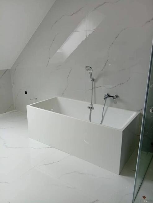 Fliziarz glazurnik oferuje swoje usługi wykończenia wnętrz