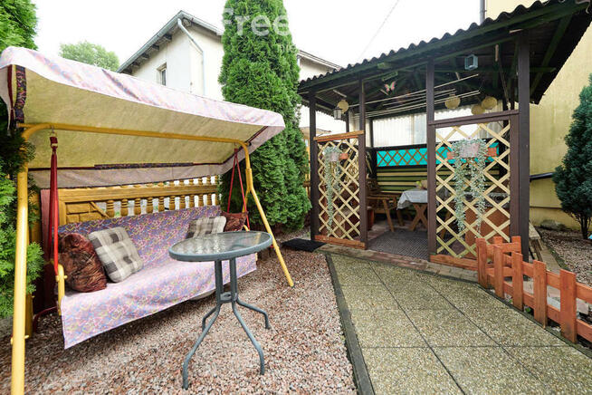 Dom z widokiem na zamek.