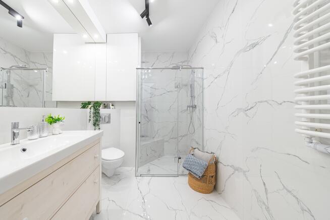 Apartament z ogródkiem, Garaż na 2 auta, Komórka