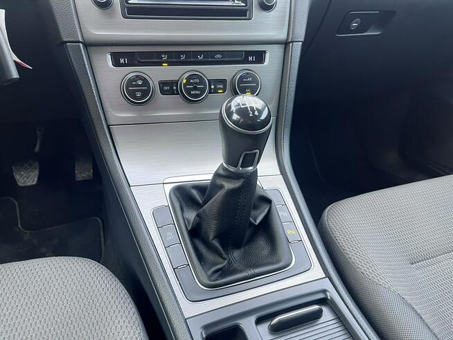 Volkswagen Golf 1.6 Zarejestrowany Climatronic Alu El szyby Stan BDB Bezwypadk Opłaco