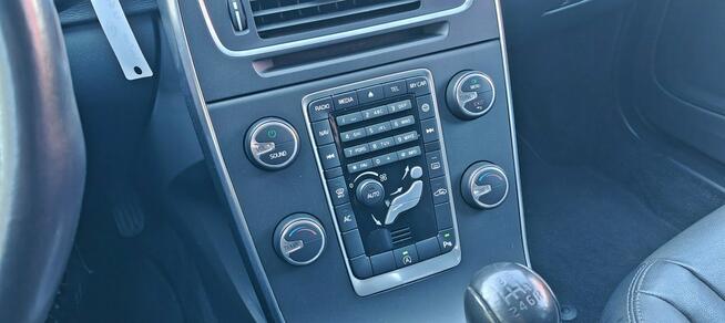 Volvo V60 2.0 D3 5-Cylindrów Lift Led Navi Skóra Parktronik