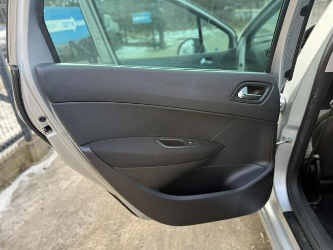 Peugeot 308 SW Exclusive*1.6Hdi*6*Biegów*Navi*Panorama*Alu*17*Grzane*Fotele*Klimatron