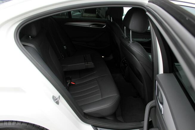 BMW 518 Salon PL FV23% Skóra Nawigacja LED Ambient Serwis ASO Gwarancja