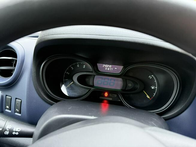 Opel Vivaro Bardzo dobry stan, Mały przebieg, 2 x drzwi przesuwne.