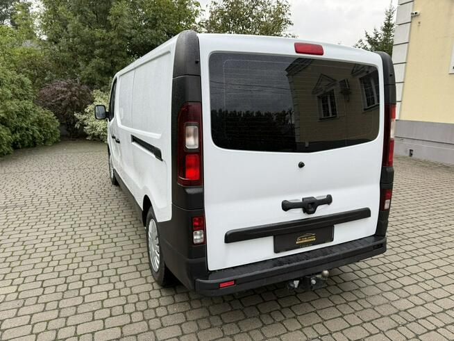 Opel Vivaro Bardzo dobry stan, Mały przebieg, 2 x drzwi przesuwne.