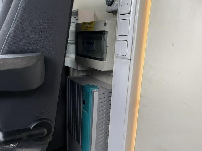 Renault Master Autosklep pieczy Gastronomiczny Food Truck Foodtruck Sklep Borco 2013