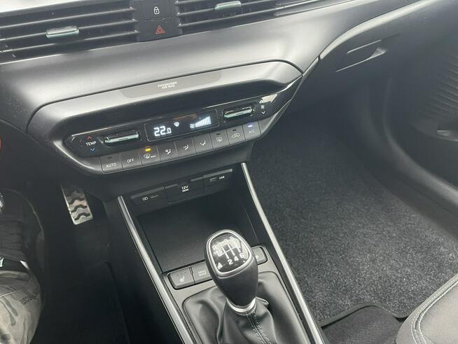 Hyundai Bayon mHEV Podgrzewanie Kamera Virtual cockpit