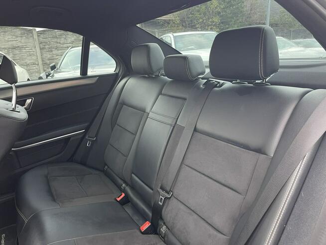 Mercedes E 250 AMG Line 4Matic Skóra Automat Kamera Podgrzewanie HAK