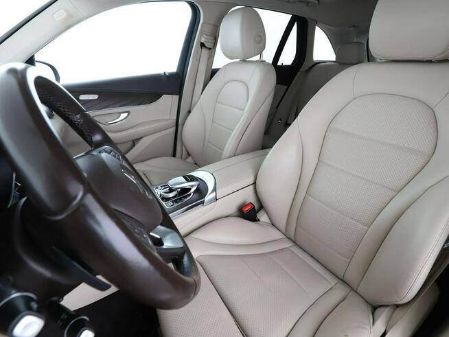 Mercedes GLC 220 4x4, Kamera, Skóra, Panorama, Podg.fotele, Navi