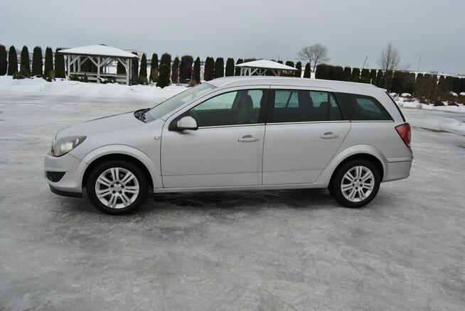 Opel Astra Zarejestrowany- ważne opłaty , klimatyzacja , gotowy do jazdy.