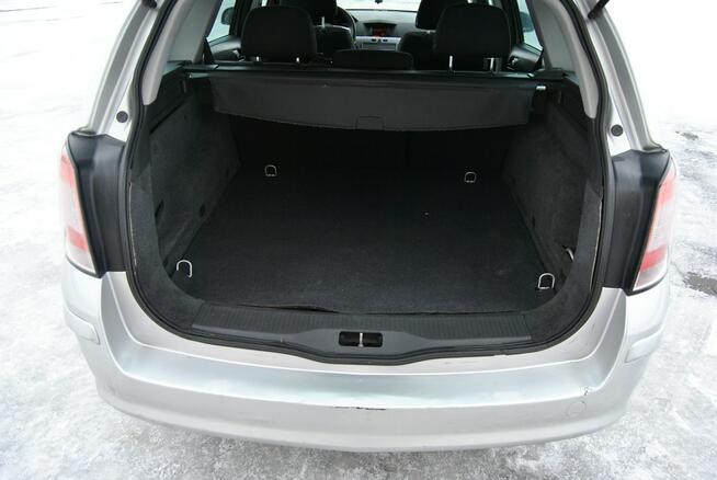 Opel Astra Zarejestrowany- ważne opłaty , klimatyzacja , gotowy do jazdy.