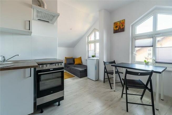 Do wynajęcia jasna kawalerka, Parkowa 15