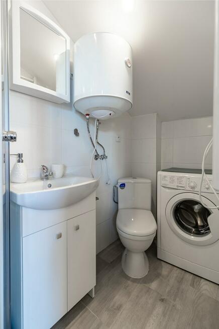 Do wynajęcia jasna kawalerka, Parkowa 15