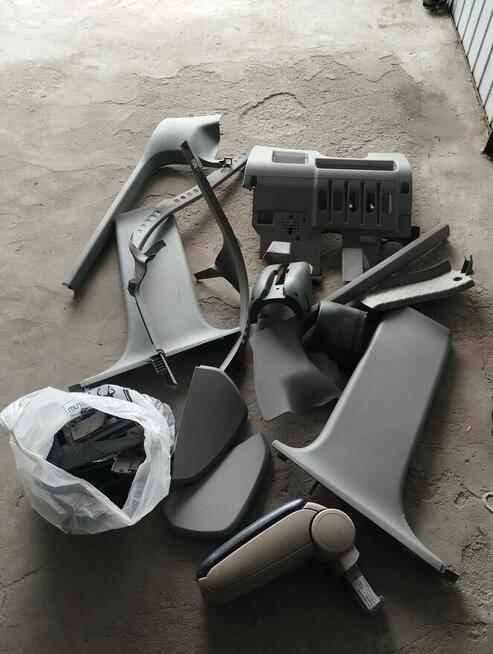 Audi A4 B7 cały środek szary fotele