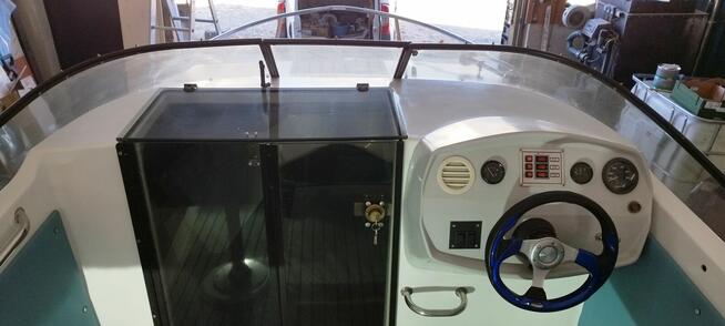 Łódź motorowa,,, UWAGA ! -15%,,,odrestaurowana z przyczepą.