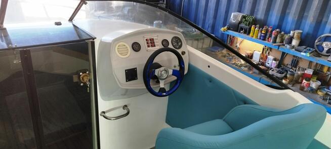 Łódź motorowa,,, UWAGA ! -15%,,,odrestaurowana z przyczepą.