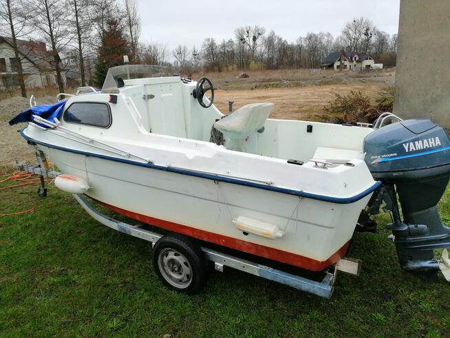 Jacht, łódź motorowa - kabinowa OMC, bez silnika z przyczepą