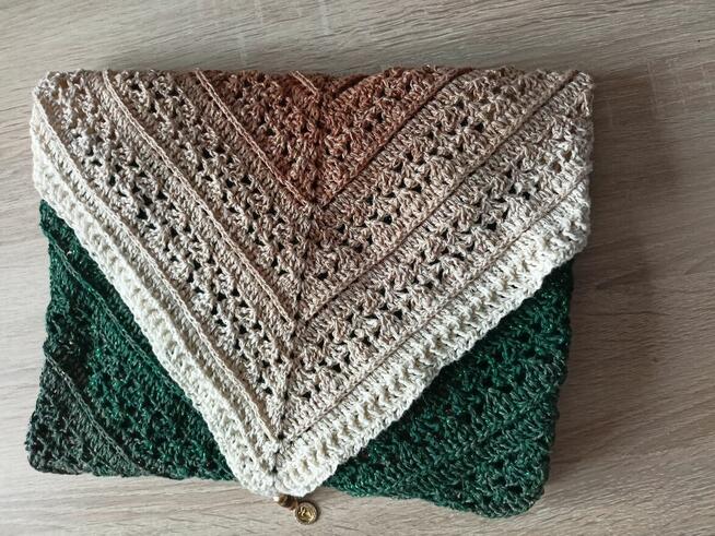 Chusta zrobiona szydelkiem