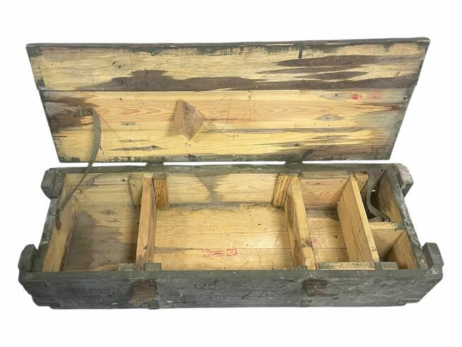 Stara skrzynia na amunicję 96cm