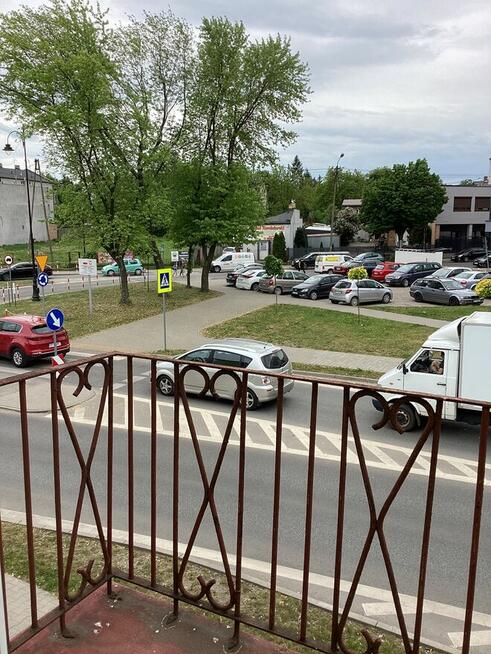 Odnowiona kawalerka.I piętro.Bdb lokalizacja.Bezczynszowa